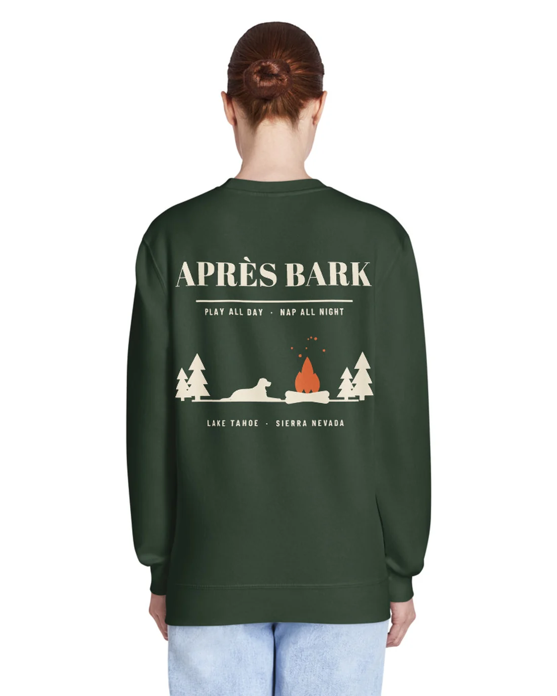 The back of the Après Bark crewneck, worn by a second model.